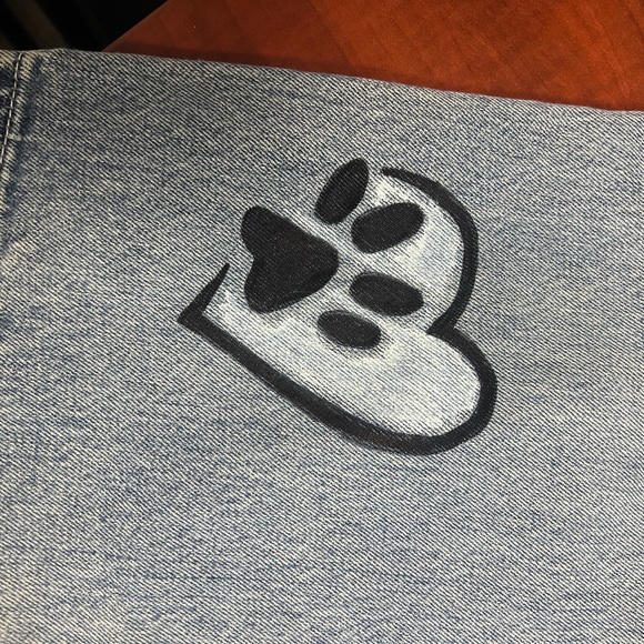 Vintage distressed Levi’s with hand painted design. - Picture 2 of 7